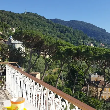 Un Balcone Tra Cielo E Mare